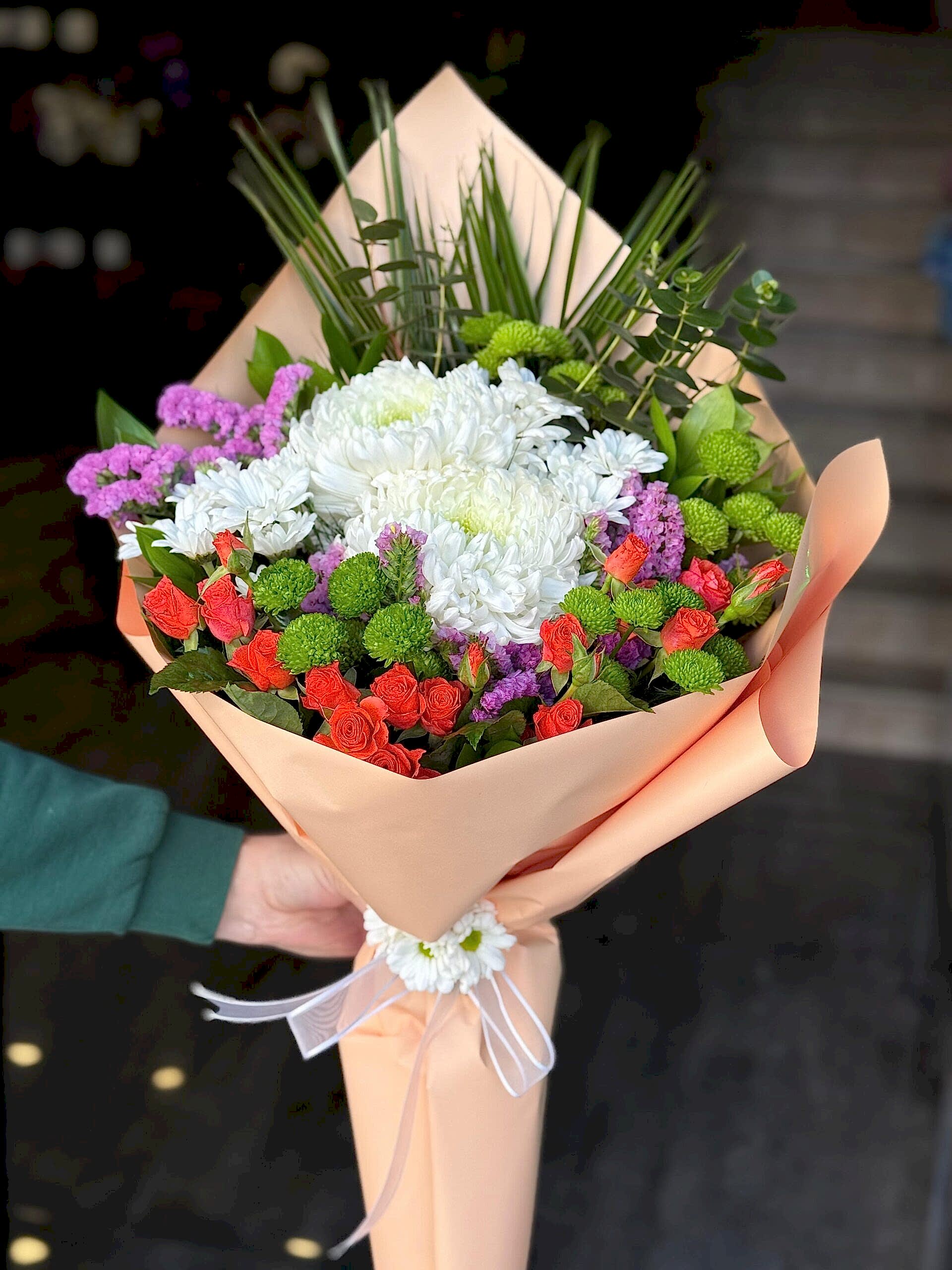 Beyaz Anastasia ve Mevsim Buketi