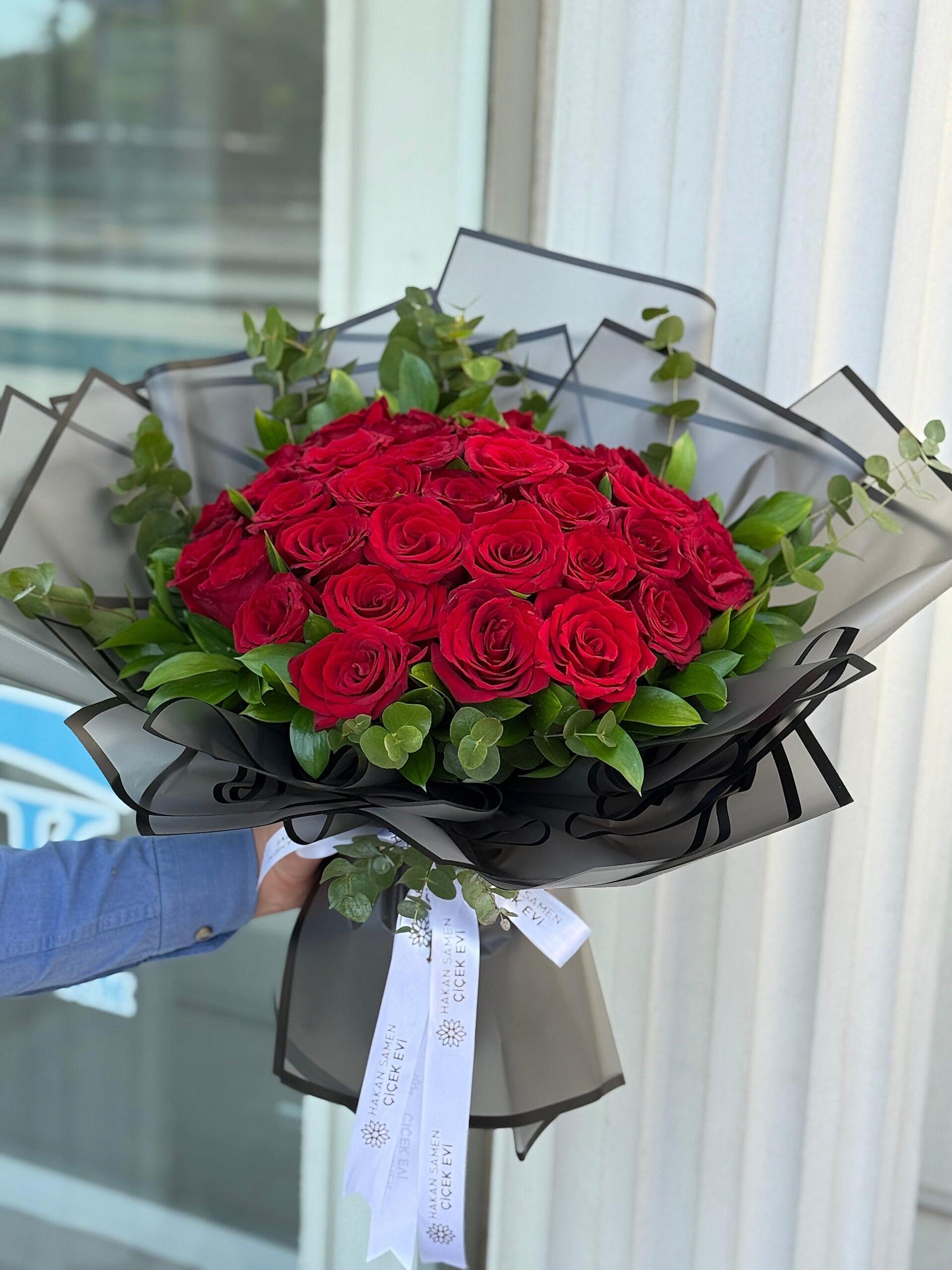 41’li İthal Gül Buketi